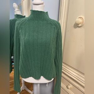 New with Tags American Eagle Turtleneck Sweater. Green, Size Large.